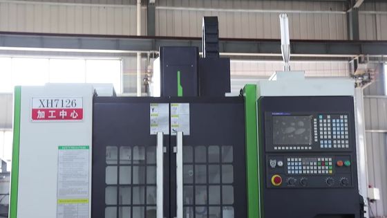 VMC640中国の小さい3つの軸線CNCの縦のマシニング センターの価格