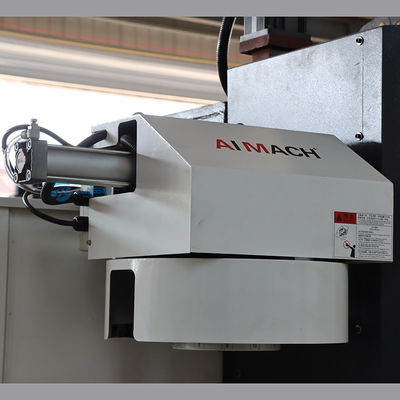 VMC 650高精度の工場価格3の軸線4の軸線CNCのフライス盤縦CNCのマシニング センター