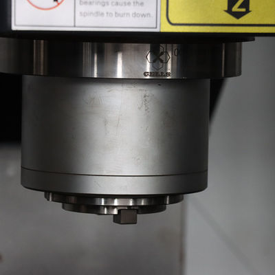 趣味CNCの工作機械VMC1370 3の軸線CNCのフライス盤の中心